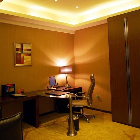 Chengdu Liwan International Hotel Exterior photo