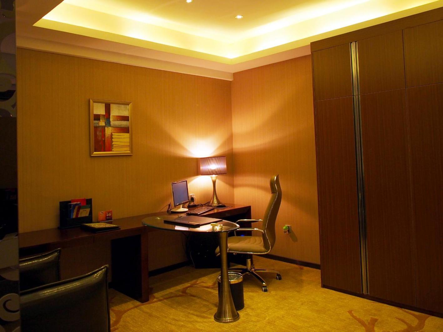 Chengdu Liwan International Hotel Exterior photo